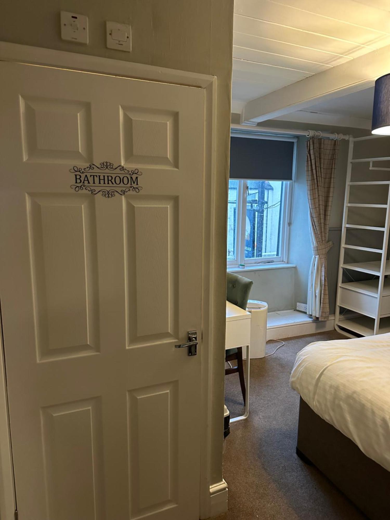 The Kings Head Hotel Chacewater Eksteriør billede
